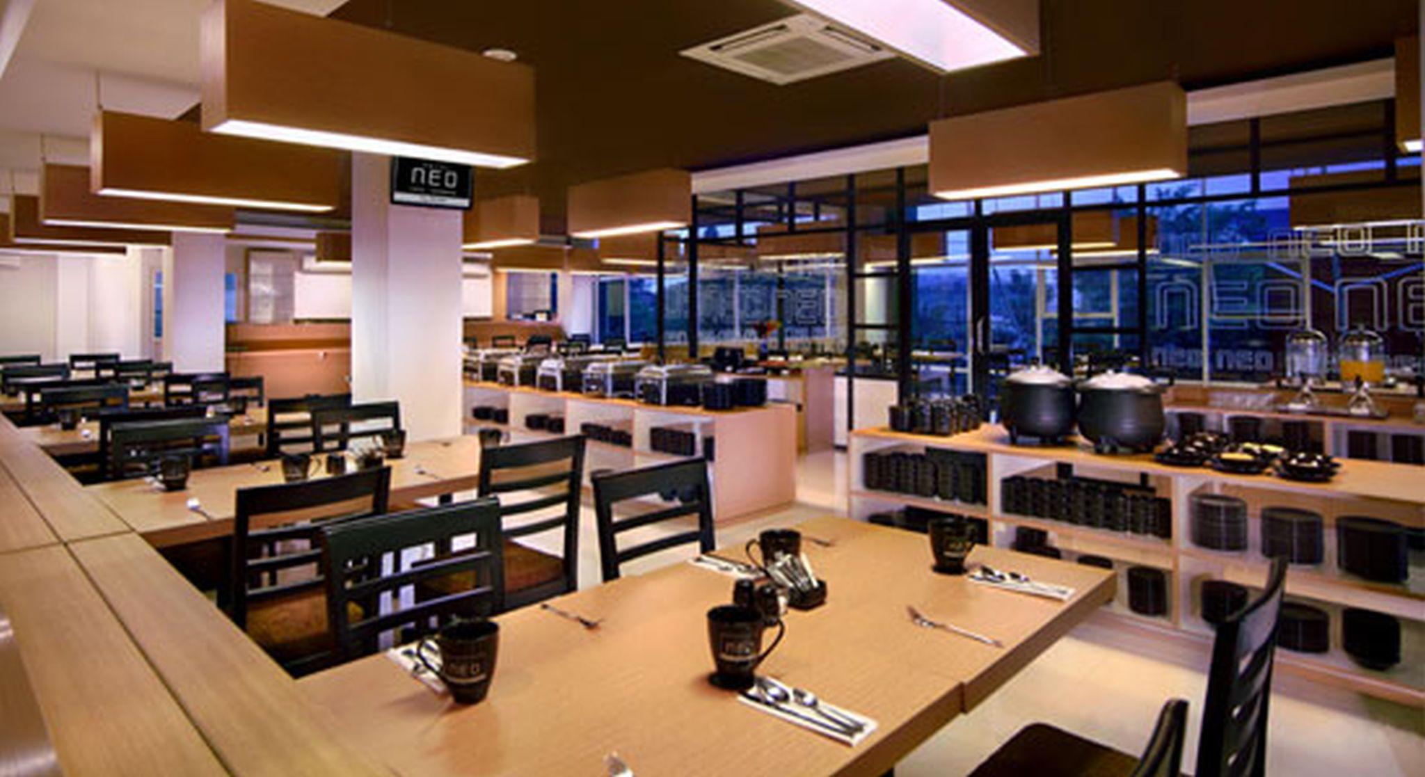 Hotel Neo Candi Simpang Lima - Semarang By Aston Luaran gambar