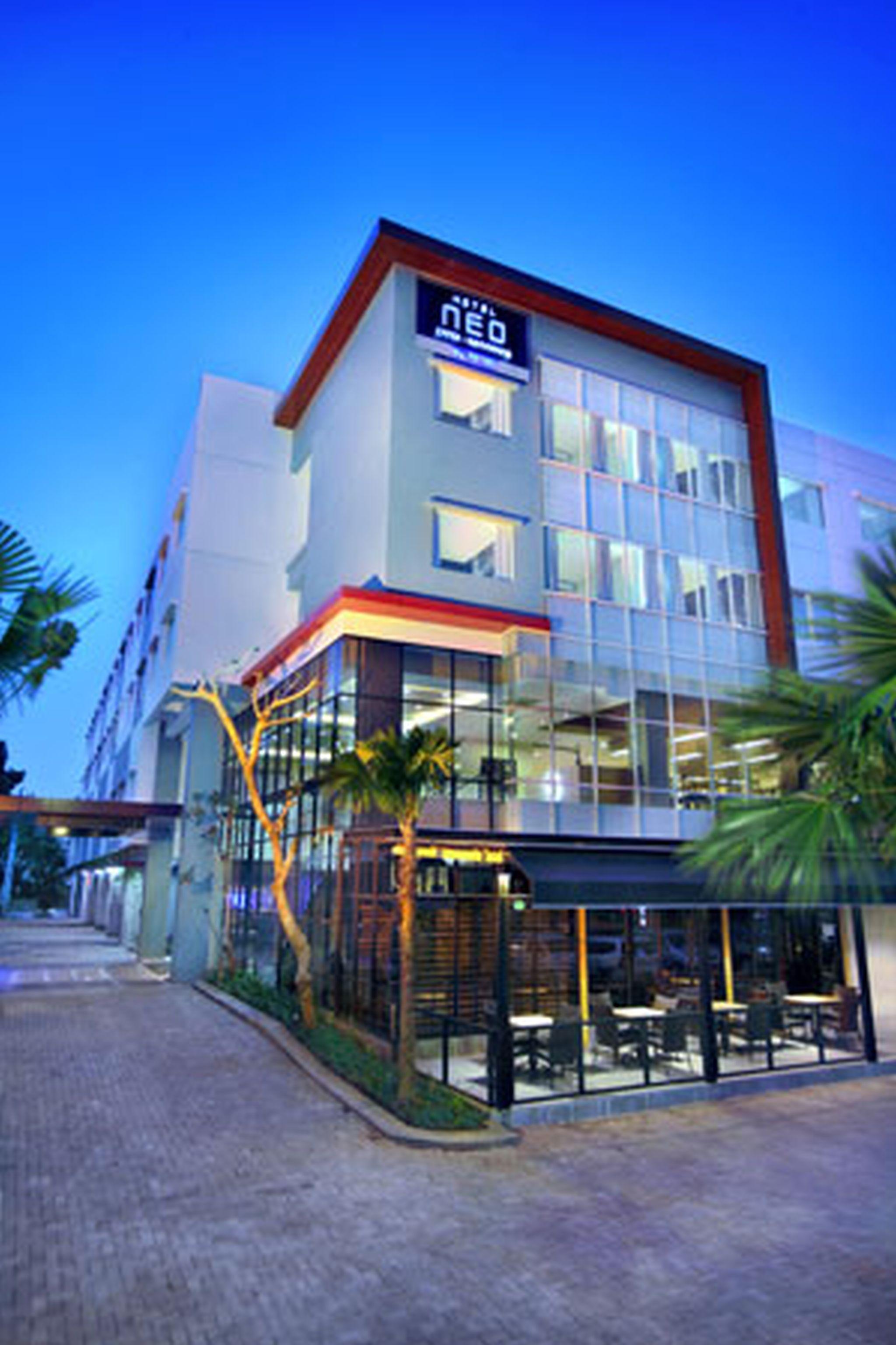 Hotel Neo Candi Simpang Lima - Semarang By Aston Luaran gambar