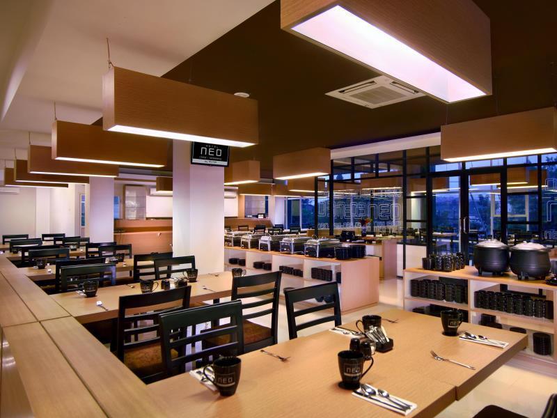 Hotel Neo Candi Simpang Lima - Semarang By Aston Luaran gambar
