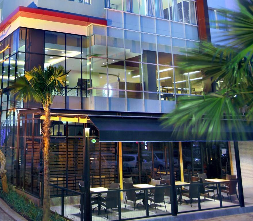 Hotel Neo Candi Simpang Lima - Semarang By Aston Luaran gambar