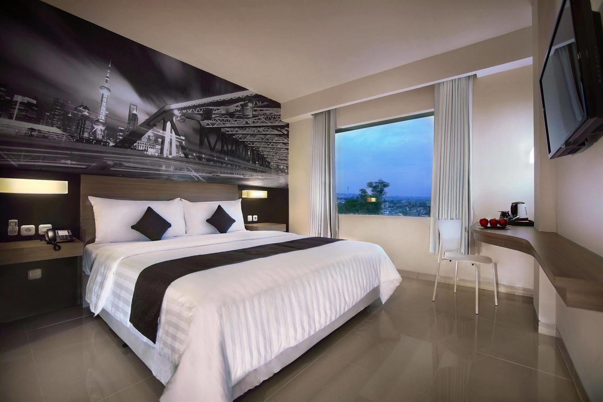 Hotel Neo Candi Simpang Lima - Semarang By Aston Luaran gambar
