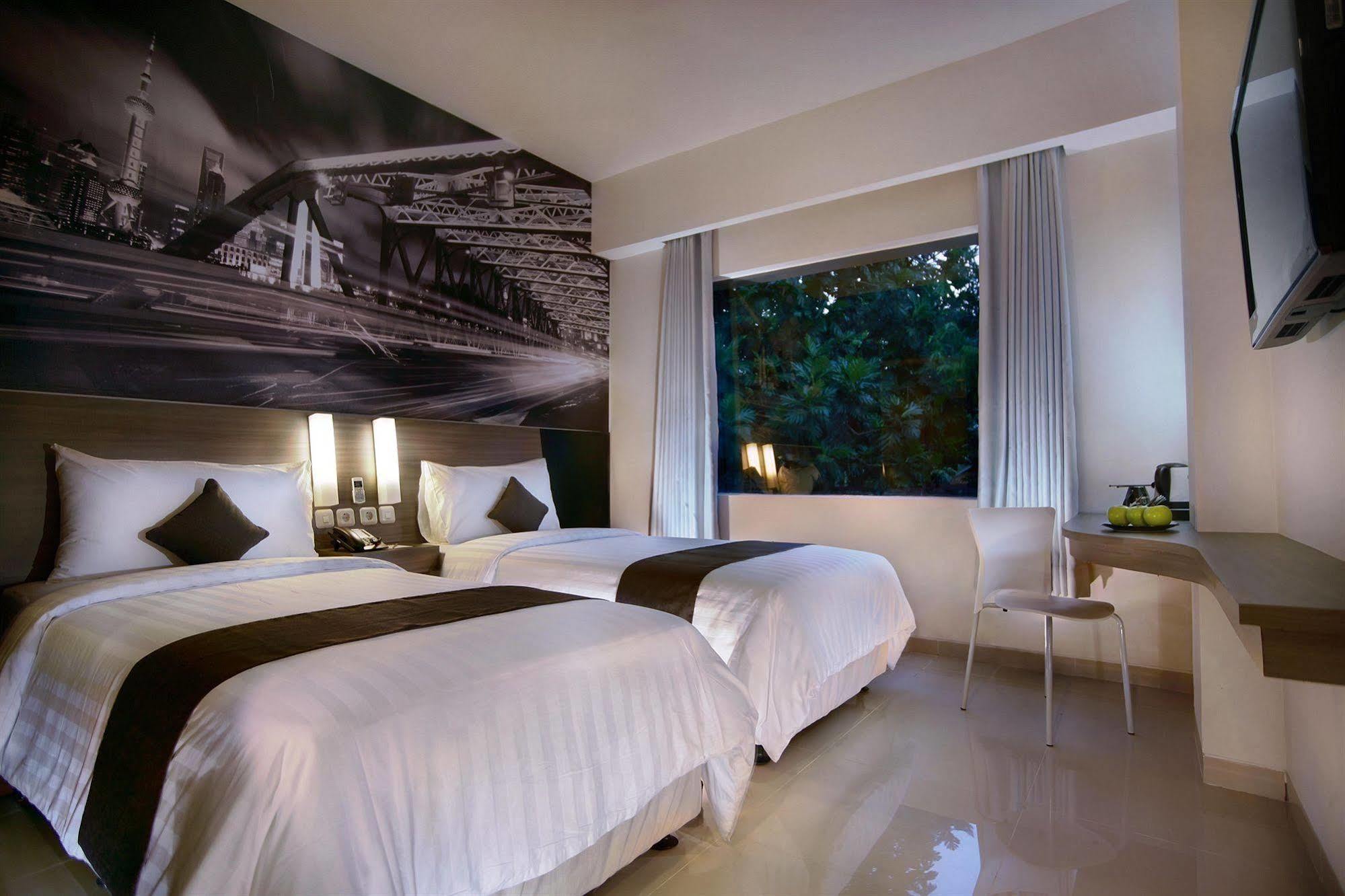 Hotel Neo Candi Simpang Lima - Semarang By Aston Luaran gambar