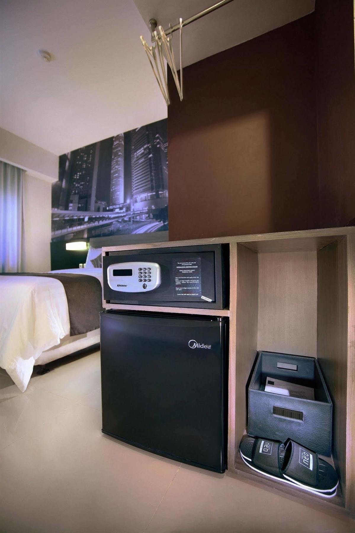 Hotel Neo Candi Simpang Lima - Semarang By Aston Luaran gambar