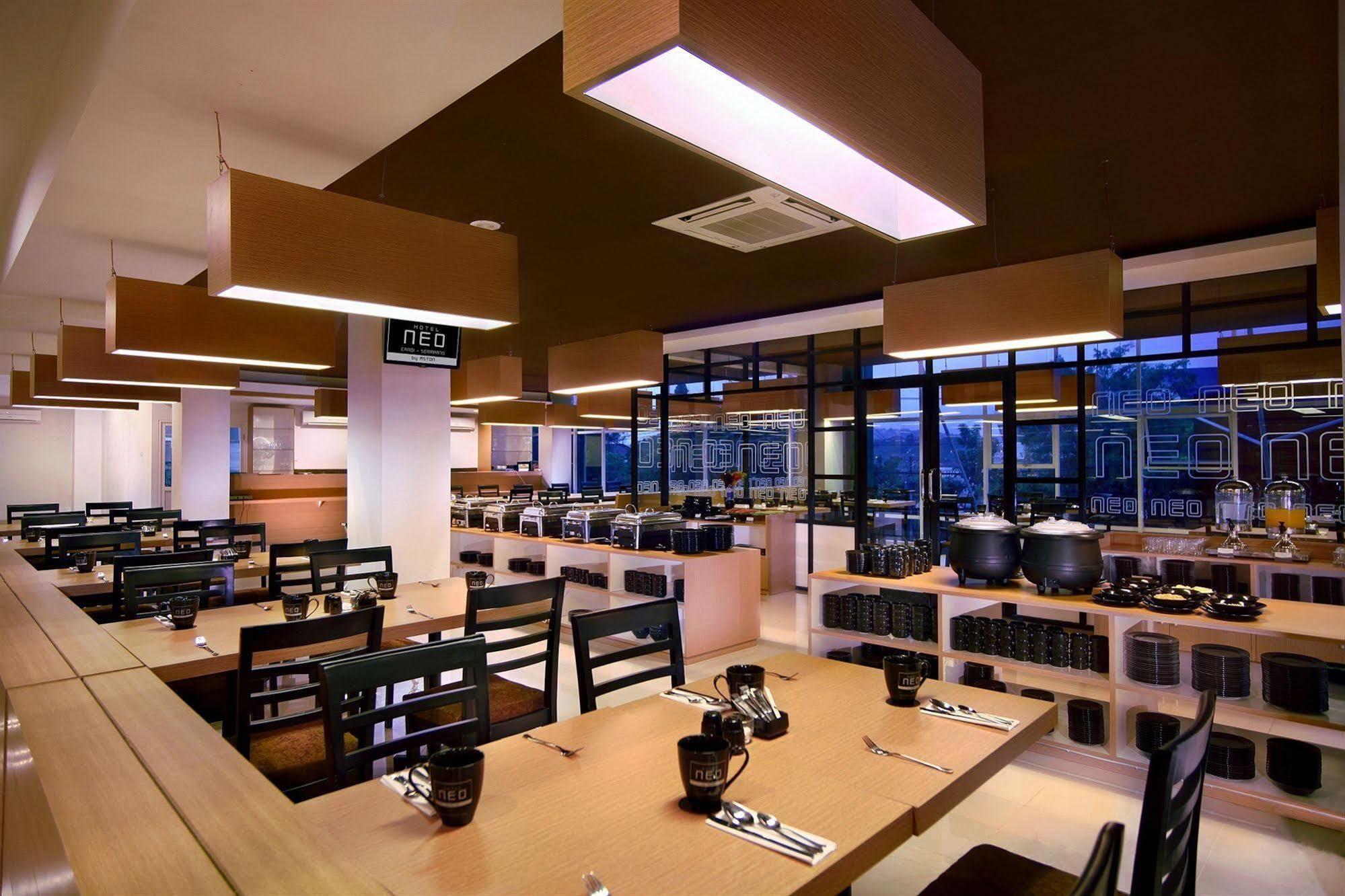 Hotel Neo Candi Simpang Lima - Semarang By Aston Luaran gambar