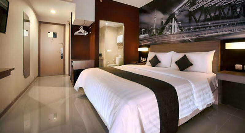Hotel Neo Candi Simpang Lima - Semarang By Aston Luaran gambar