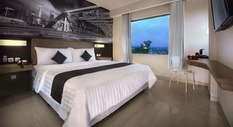 Hotel Neo Candi Simpang Lima - Semarang By Aston Luaran gambar